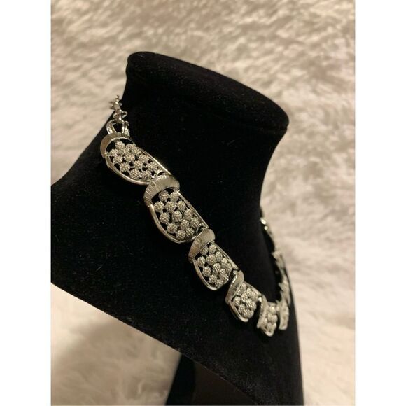 Vintage CORO Silver Hing Collar Necklace Signed 17” - Picture 7 of 16